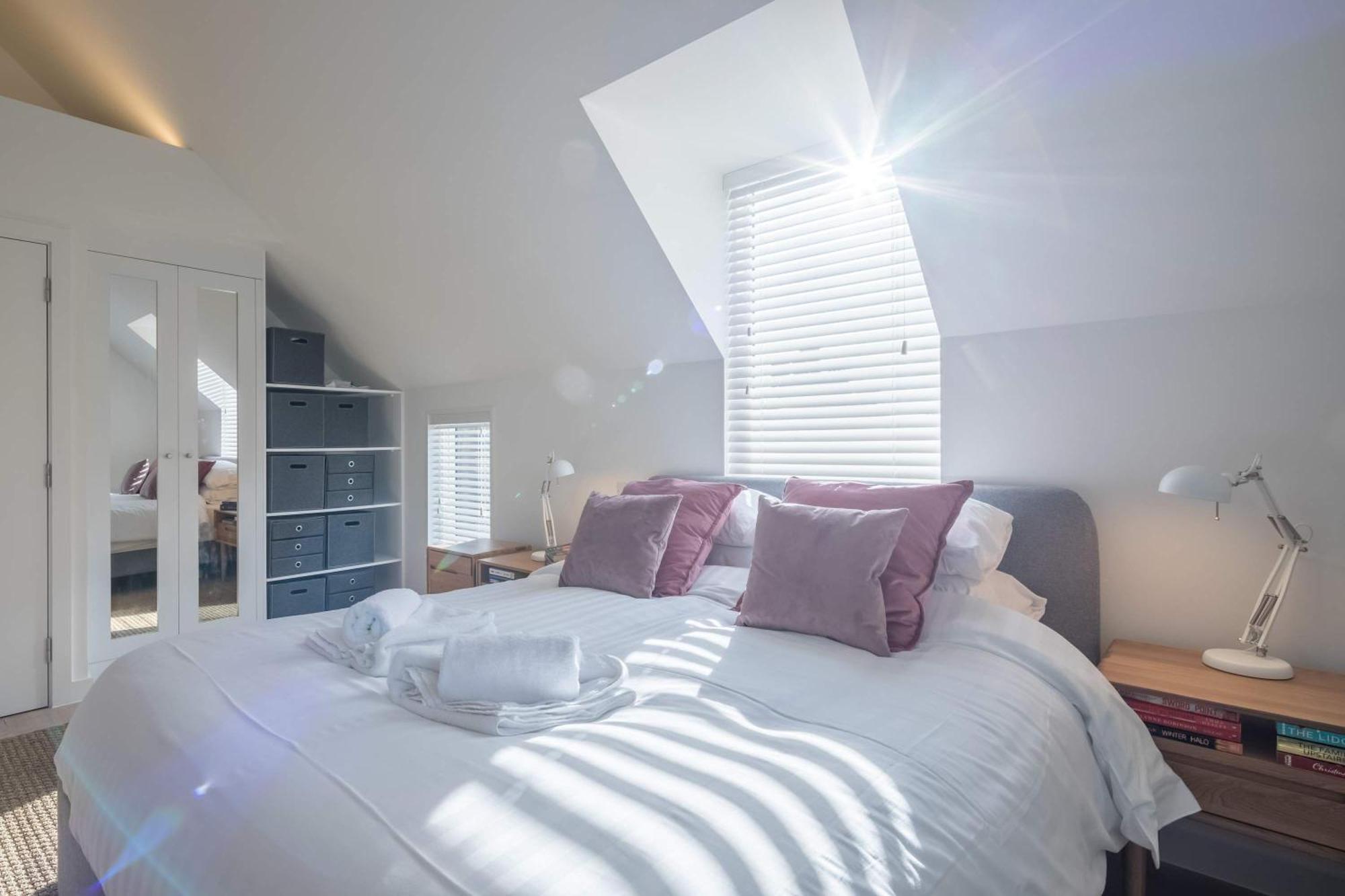 Apartment Beautiful With Parking *